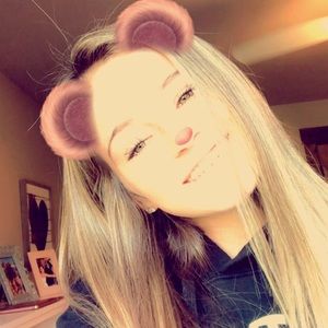 Meet your Posher, Cami